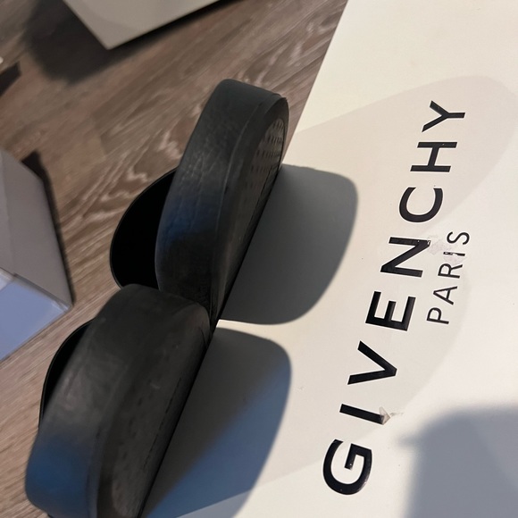 Givenchy women slides - Picture 5 of 9